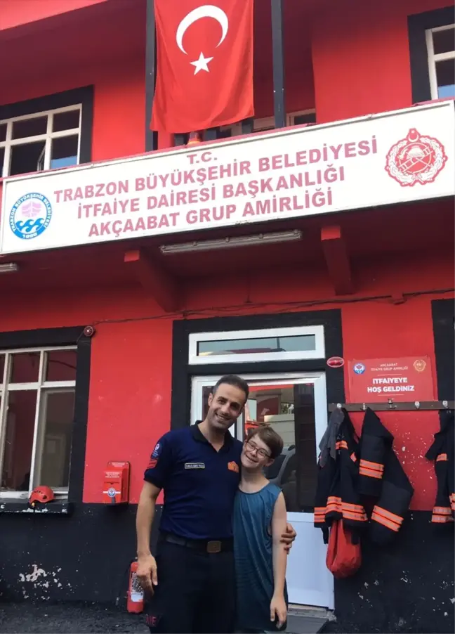 Trabzon'da özel gereksinimli çocuğun itfaiyeci olma hayali gerçekleştirildi