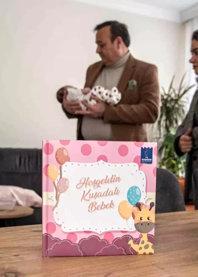 Kuşadası Belediyesi 'Hoş Geldin Bebek' Projesiyle 426 Bebeği Ziyaret Etti