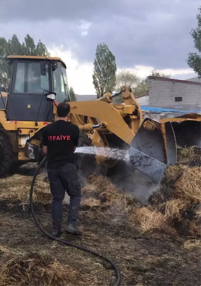 Ağrı'da çiftçinin hayvan yemi olan 3 bin balya ot yangında küle döndü