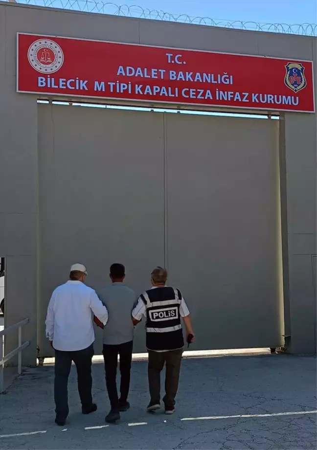 Bilecik'te firari hükümlü yakalandı, Osmaneli'nde kaçak tütün mamulleri ele geçirildi