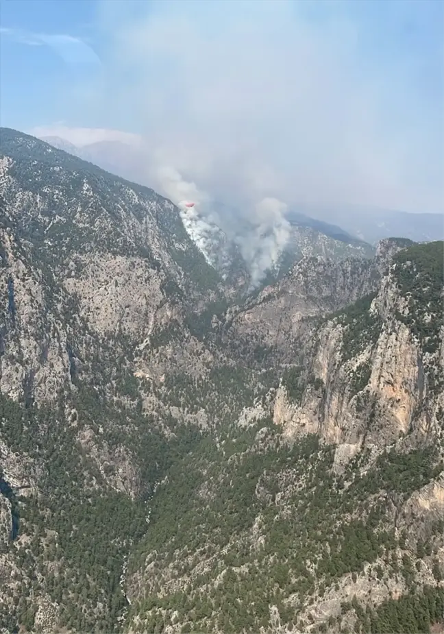 Burdur'da Karanlıkdere Kanyonu'nda Yangın Çıktı