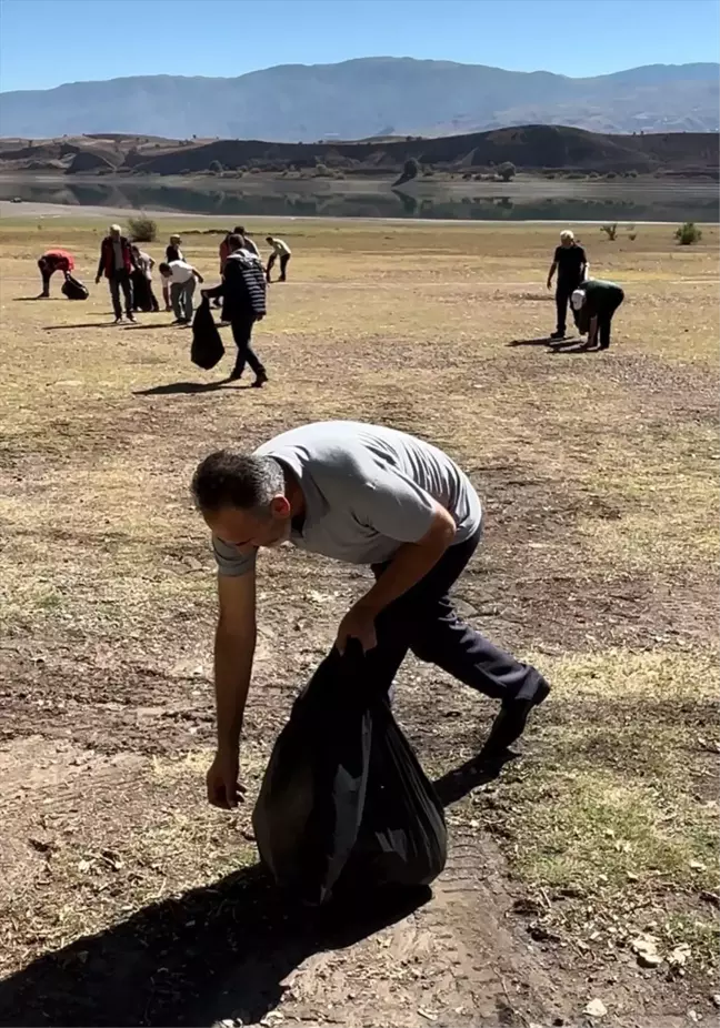 Suşehri'nde Belediye Personelinden Çevre Temizliği ve Piknik Etkinliği