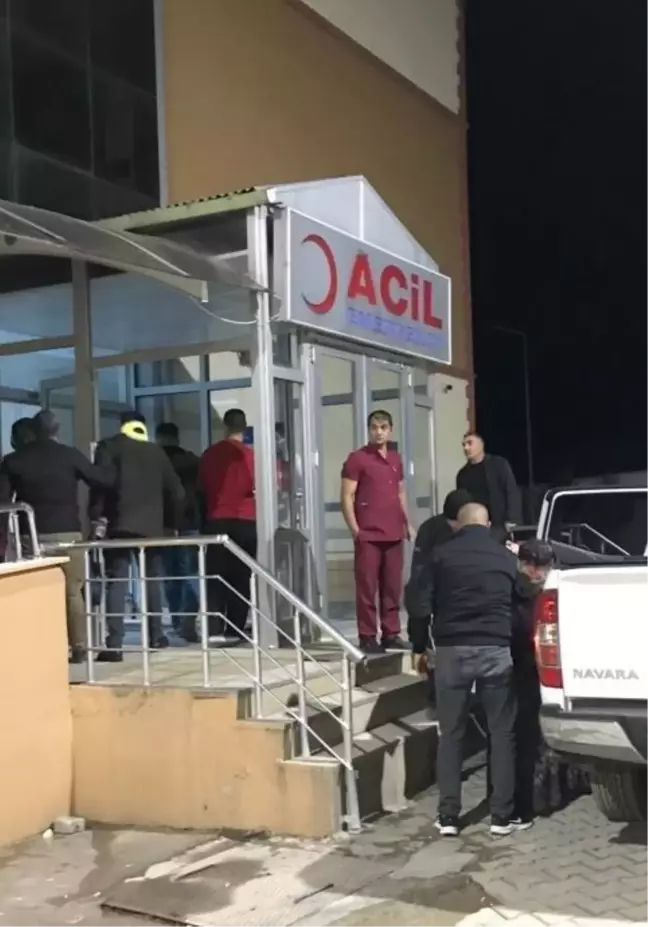 Adıyaman'da devrilen araçtaki 5 kişi yaralandı