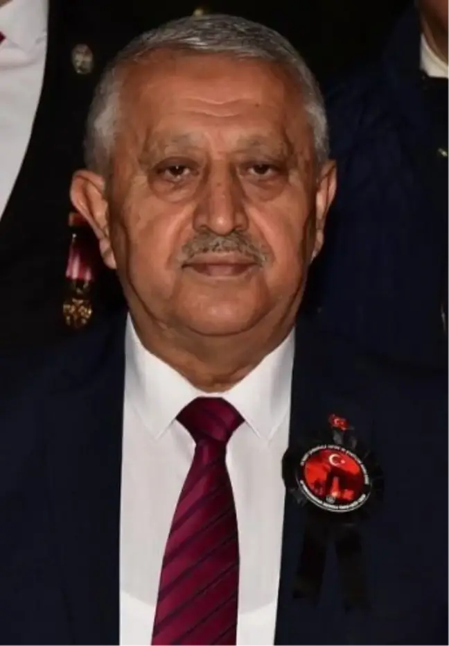 Afyonkarahisar Belediye Başkanı kim? kaç yaşında, nereli? Mehmet Zeybek Afyonkarahisar Belediyesi hangi partiden?