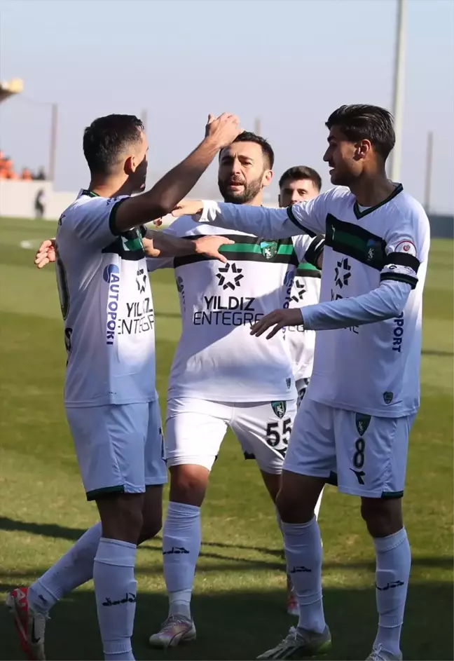 Manisa FK, Kocaelispor'u 2-1 mağlup etti