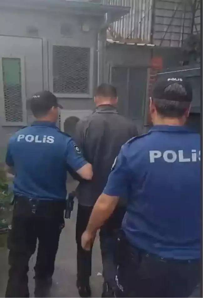 İzmir'de Kaçan Şüpheli Yakalandı, 30 Yıl Hapis Cezası Bulundu