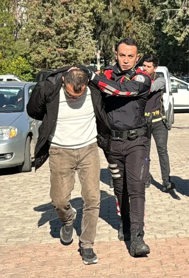 Antalya'da Kavgada Bıçaklanan Genç Hayatını Kaybetti, 2 Şüpheli Gözaltında