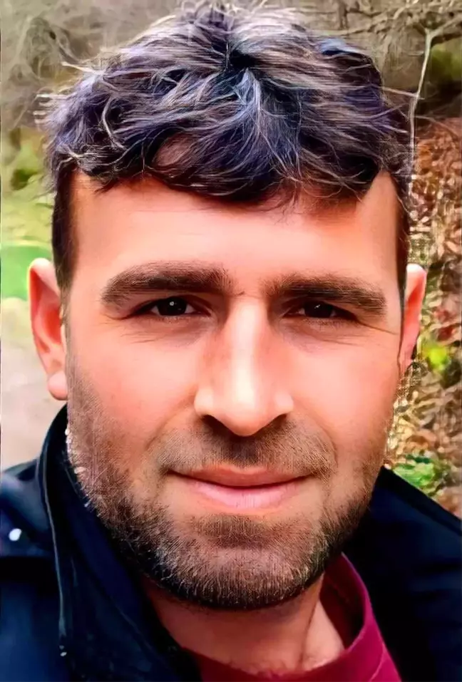 Çamura saplanan traktörün tekerinden fırlayan kütük ölüme neden oldu