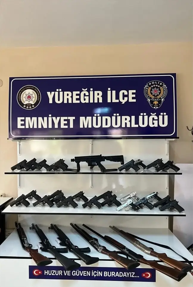 Yüreğir'de Operasyon: 32 Ruhsatsız Silah ve Uyuşturucu Ele Geçirildi