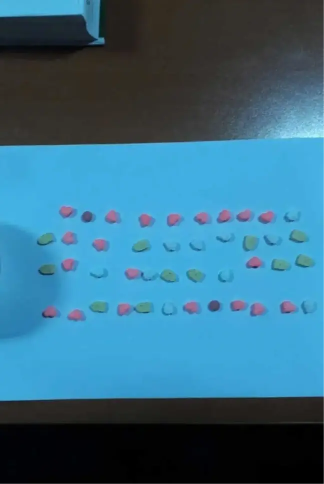 Uyuşturucu Hap Satıcıları Yakalandı