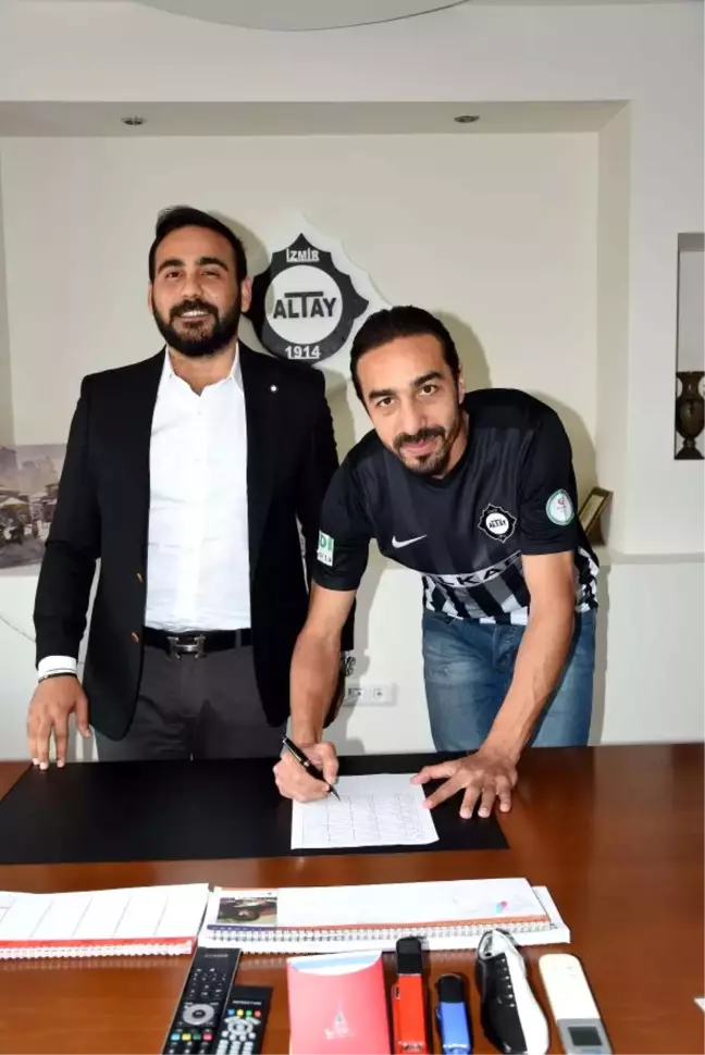 Altay'da İbrahim Öztürk İmzaladı