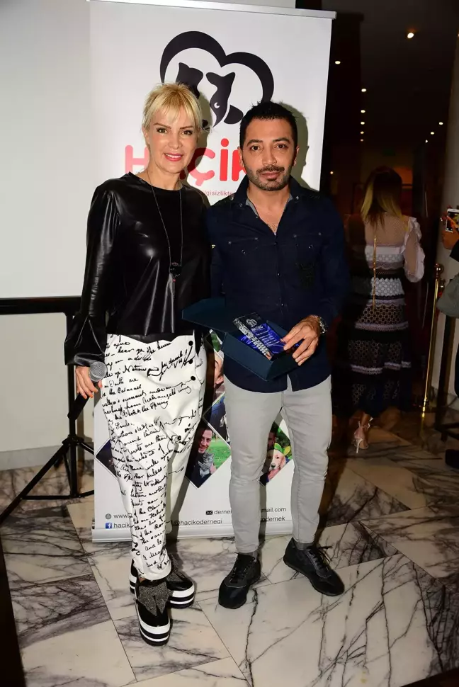 Ömür Gedik, Özge Peker Ve Esra Fazlıoğlu'nun Davetinde Haçiko İçin Bir Araya Geldiler