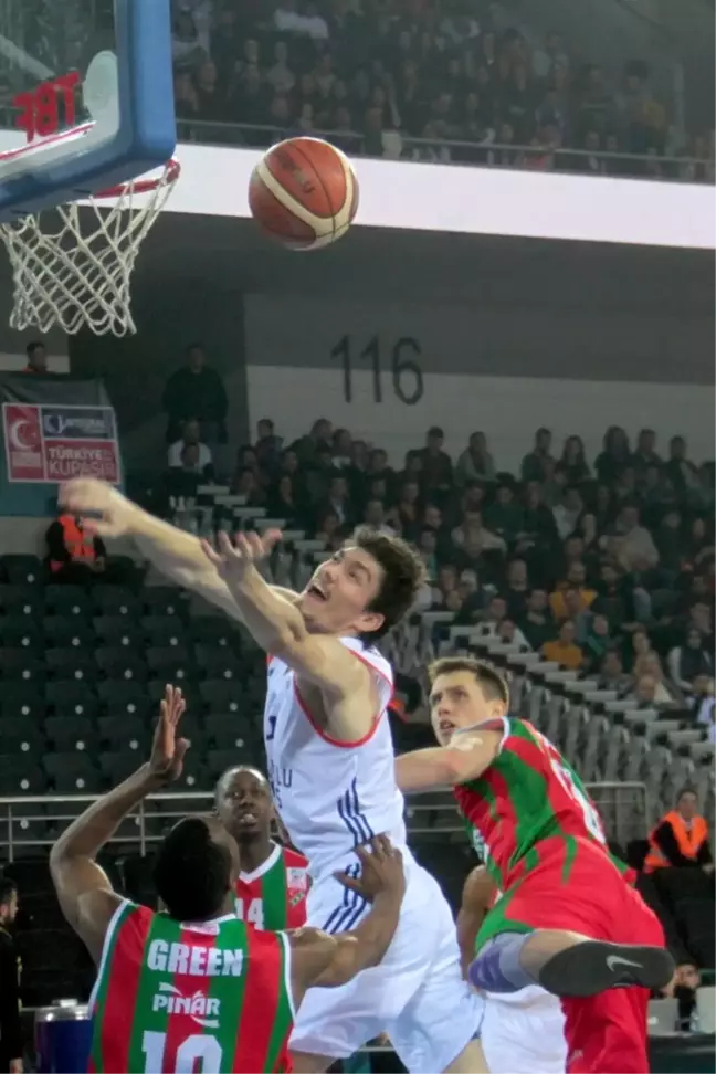 Banvit'in Finaldeki Rakibi Anadolu Efes