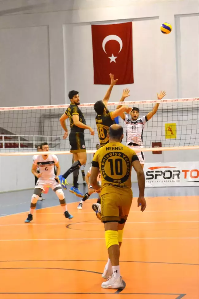 Voleybol: Efeler Ligi