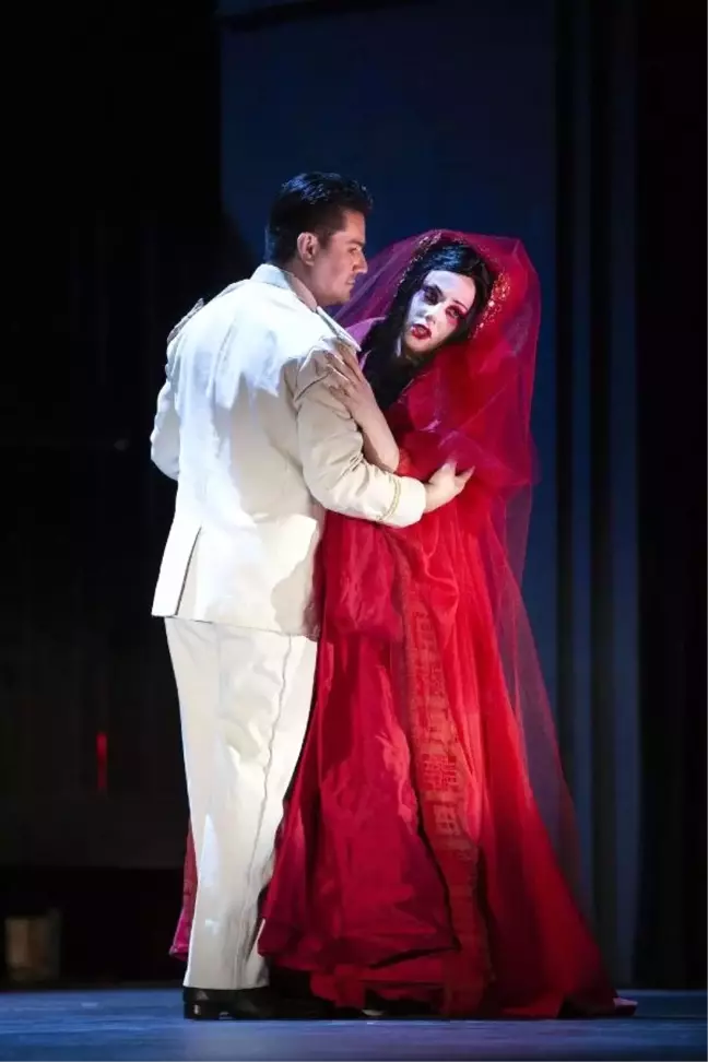 Özpetek'in 'Cüretkâr' Madama Butterfly'ı Galada Dakikalarca Alkışlandı