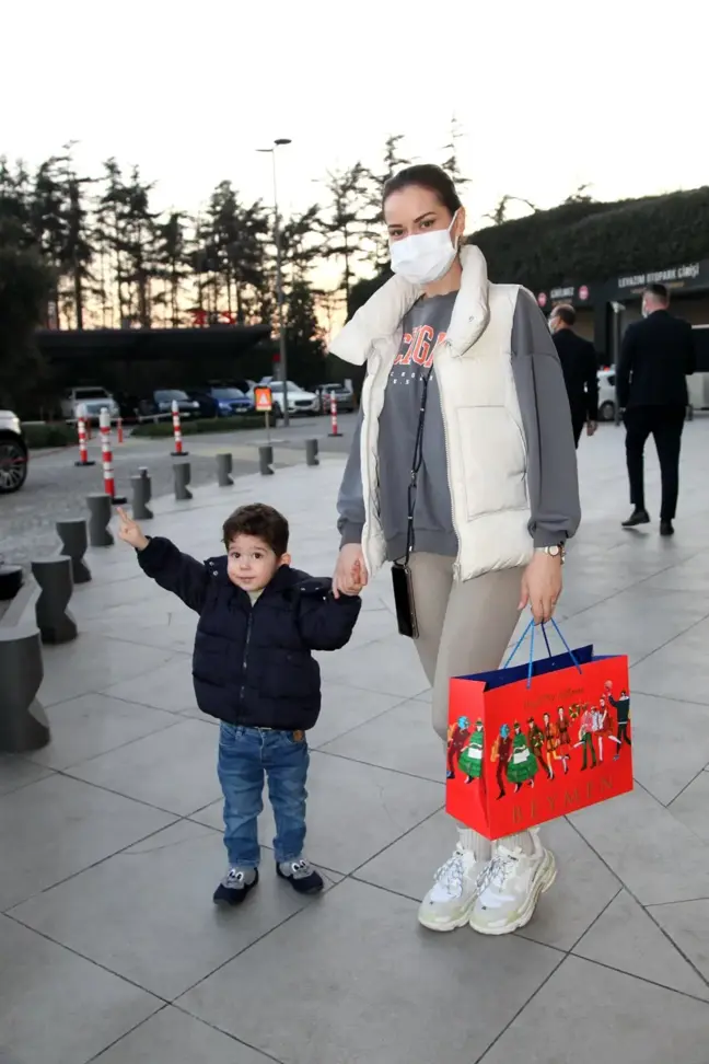 Fahriye Evcen'in güzellik sırrı ortaya çıktı