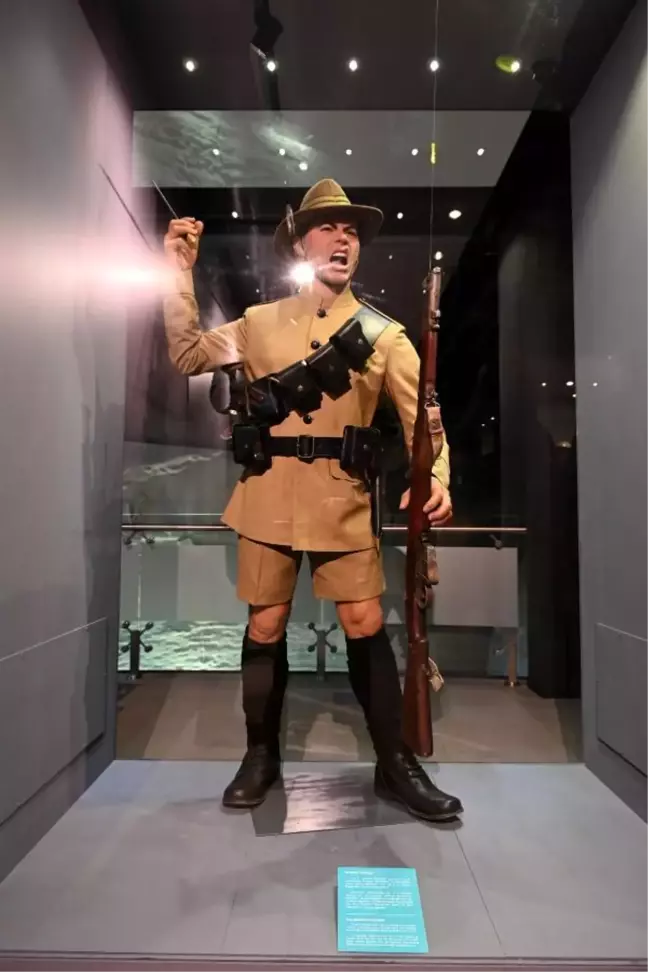 Çanakkale'de Hint taburu askerlerinin gerçekçi mankenleri sergileniyor