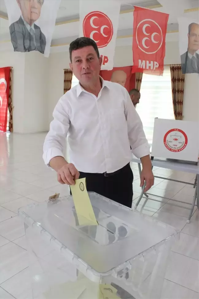Manyas'ta MHP'nin 14. Olağan İlçe Kongresi Gerçekleştirildi
