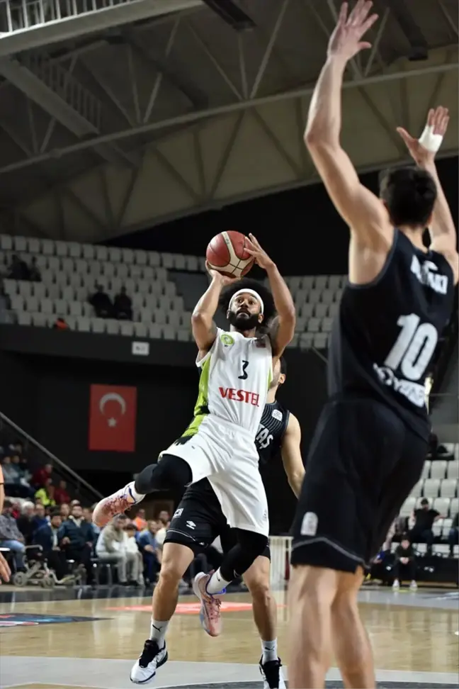 Manisa Büyükşehir Belediyespor, Beşiktaş Emlakjet'i 78-70 yendi