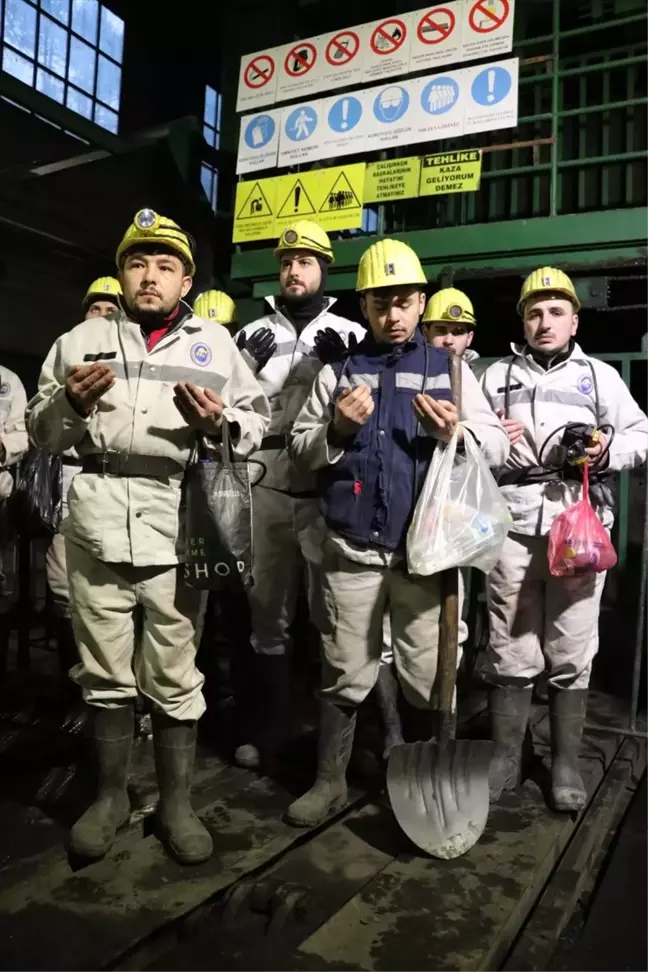 TTK Kozlu Müessese Müdürlüğünde grizu faciasında yaşamını yitiren maden işçileri için anma töreni düzenlendi