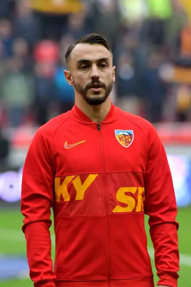 Kayserispor'un Kaptanı Gökhan Sazdağı, Samsunspor Maçında Cezalı