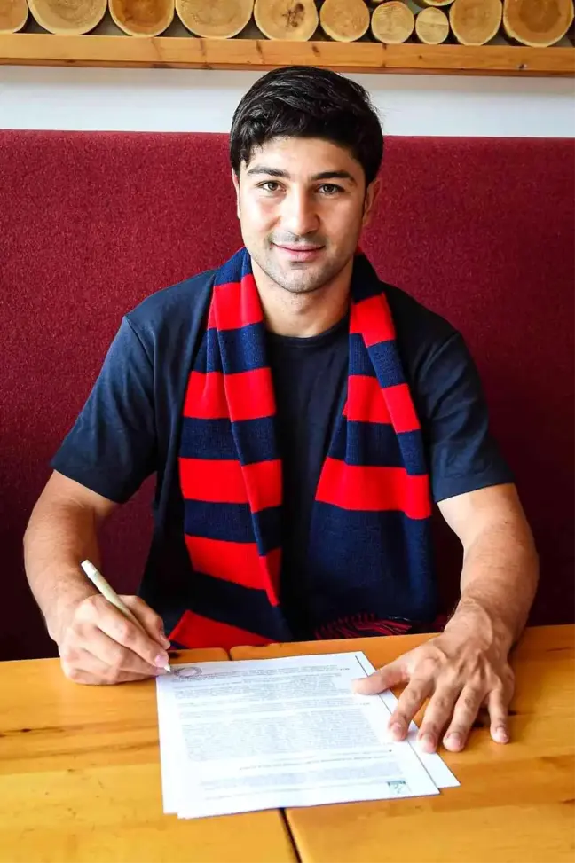 İtalyan ekibi Genoa, son olarak Beşiktaş forması giyen Güven Yalçın'ı kadrosuna kattığını açıkladı.