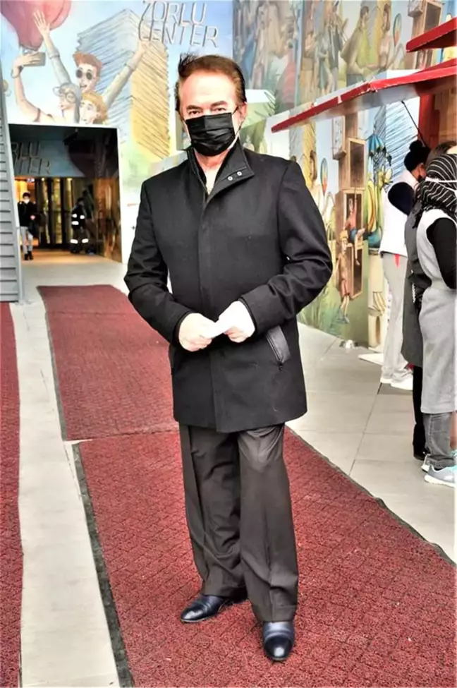 Kaza sonrası ilk kez görüntülendi! İşte Orhan Gencebay'ın son durumu