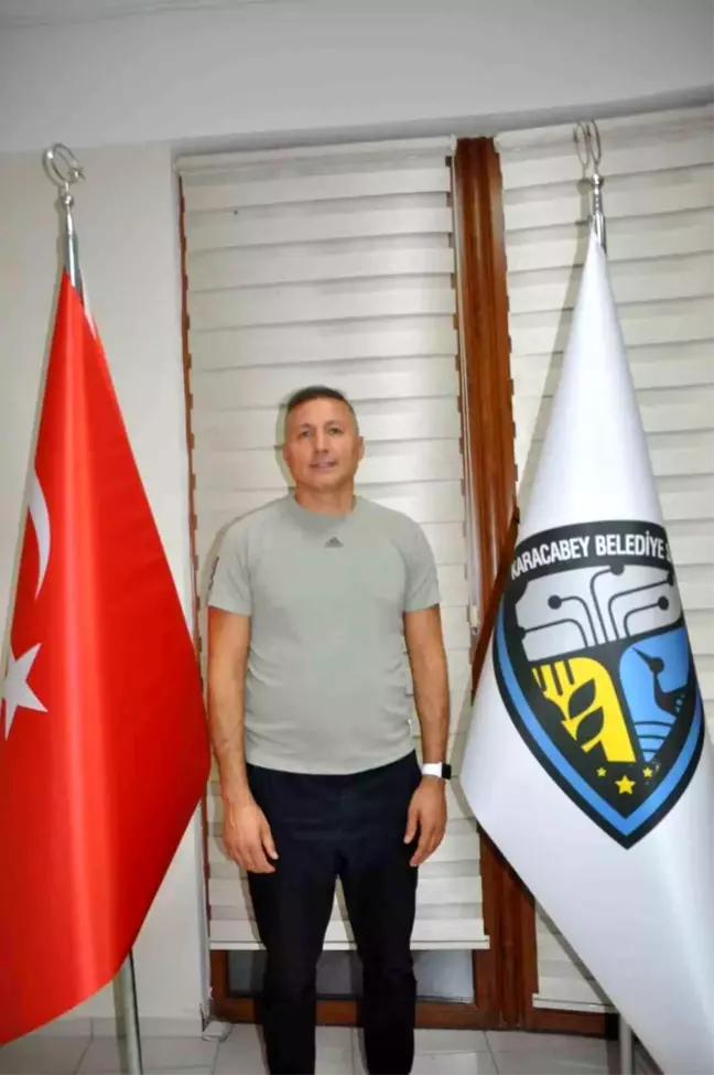 Karacabey Belediyespor, Ahmet Taşyürek'i teknik direktör olarak göreve getirdi