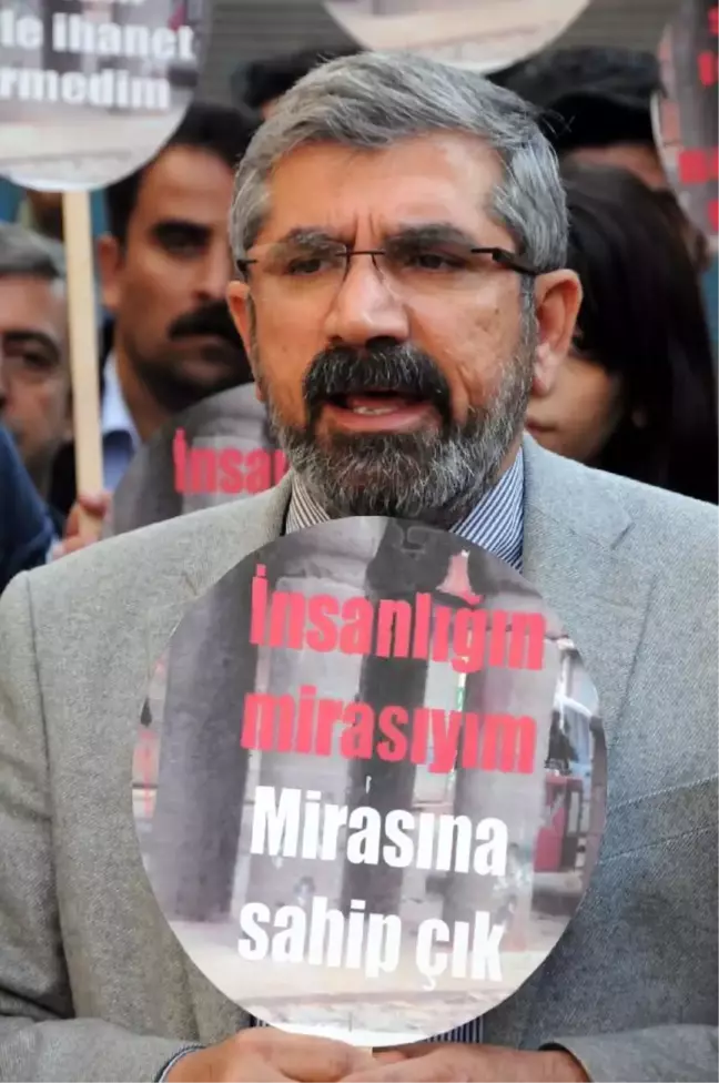 Tahir Elçi davasında Ahmet Davutoğlu tanık olarak dinlenecek