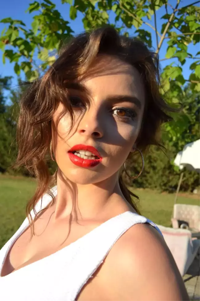 Melis Sezen Siyah İnci'de!