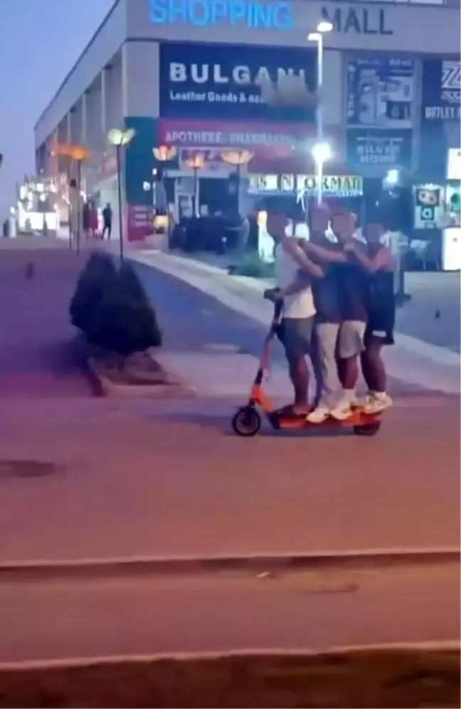 Antalya'da Tehlikeli Elektrikli Scooter Yolculuğu