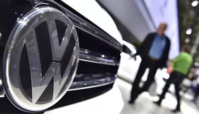 Volkswagen, koronavirüs salgını nedeniyle Avrupa'da üretime ara veriyor