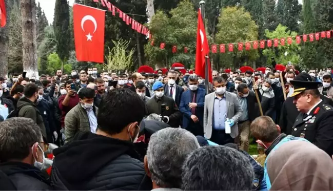 Şehit cenazesinde koronavirüs önlemi! Tabutu askerler dışında başkasının taşımasına izin verilmedi