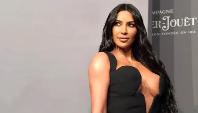 Lahmacuna Ermeni pizzası diyen Kim Kardashian, Demet Akalın ve Ebru Polat'ı kızdırdı