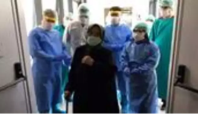 Kronik hastalıkları olan 74 yaşındaki Meryemana, koronavirüsü yendi