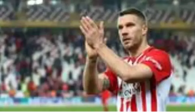 Antalyasporlu Lukas Podolski, Kırkpınar başpehlivanı Ali Gürbüz'e rakip olacak