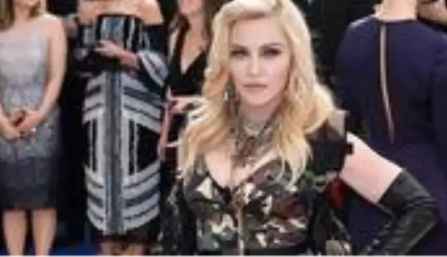 Madonna'nın koronavirüs testi pozitif çıktı