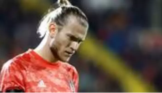 Alman kaleci Loris Karius, saç ektirdikten sonra Türkiye'den ayrıldı