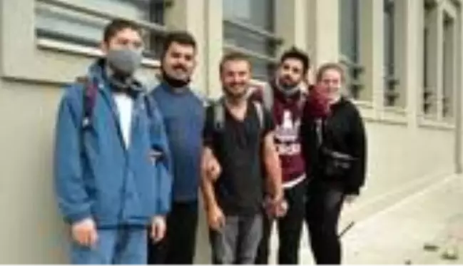 Testleri negatif çıkan ünlü Youtuber grubu Kafalar, karantinadan çıktı