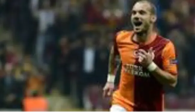 Hollanda basını, Sneijder'in Galatasaray'a yardımcı antrenör olarak döneceğini yazdı