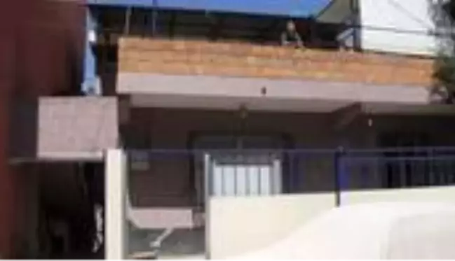 Madde bağımlısı koca, dövdüğü karısını kurtarmaya gelen babası ve ağabeyini bıçakladı