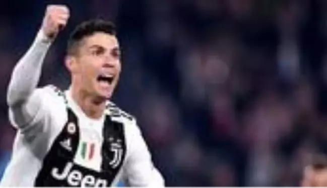 Juventus'lu Ronaldo, Lecce maçı öncesi 130 milyon TL'lik yatında yaptığı tatille stres attı