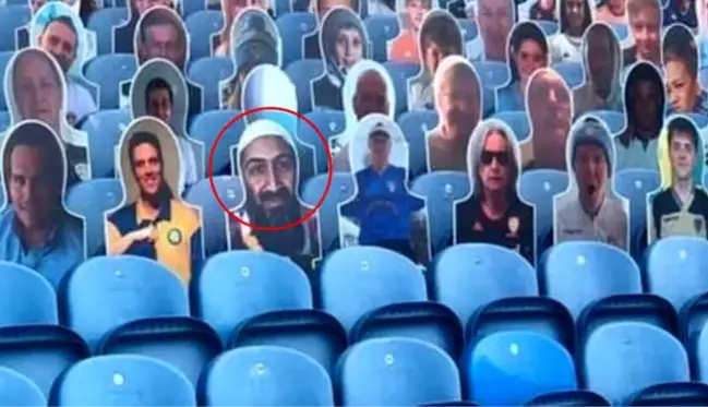 Leeds United tribünlerindeki Usame bin Ladin kartonu, taraftarın tepkisini çekti