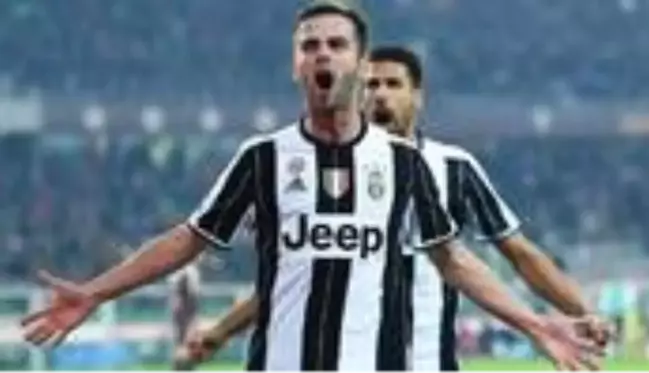 Arthur'u Juventus'a 82 milyon euroya satan Barcelona, Pjanic'i 65 milyon euroya transfer etti