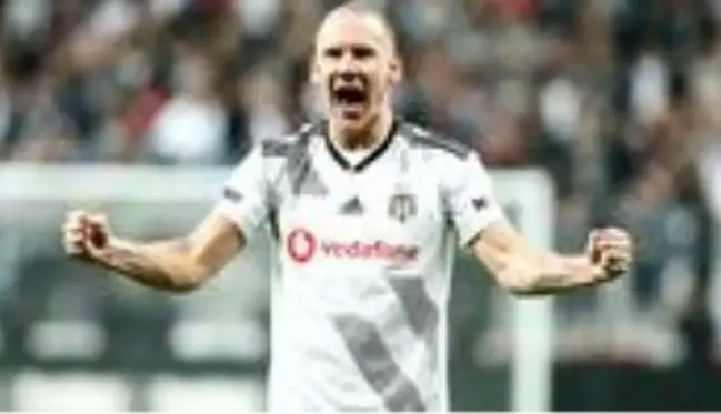 Roma, Beşiktaşlı Domagoj Vida için 7 milyon vermeye hazır