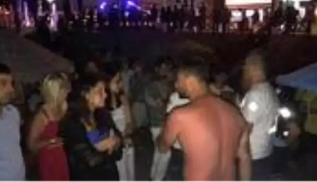 Gece denize giren bir kişi esrarengiz şekilde kaybolunca arama kurtarma ekiplerini seferber oldu