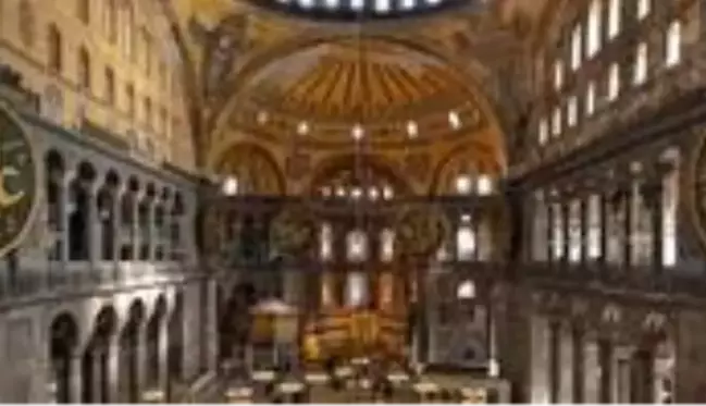 Ayasofya'daki mozaik ve freskler bir dakikada açılıp aynı sürede kapanan raylı sistem perde ile kapatılacak