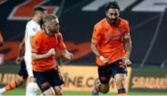 Mahmut Tekdemir'in başarı hikayesi dikkat çekti: Hipodromda başlayan kariyeri Süper Lig şampiyonluğuyla zirveye çıktı