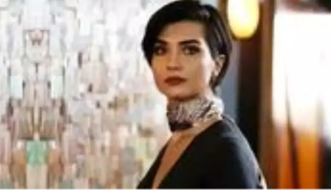 Tuba Büyüküstün, Cevdet Mercan ile aşk yaşadığı yönündeki habere öfke kustu: Delirdiniz