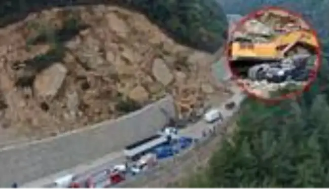 Bursa'da yol çalışması yapılan alanda göçük: 1 kişi öldü